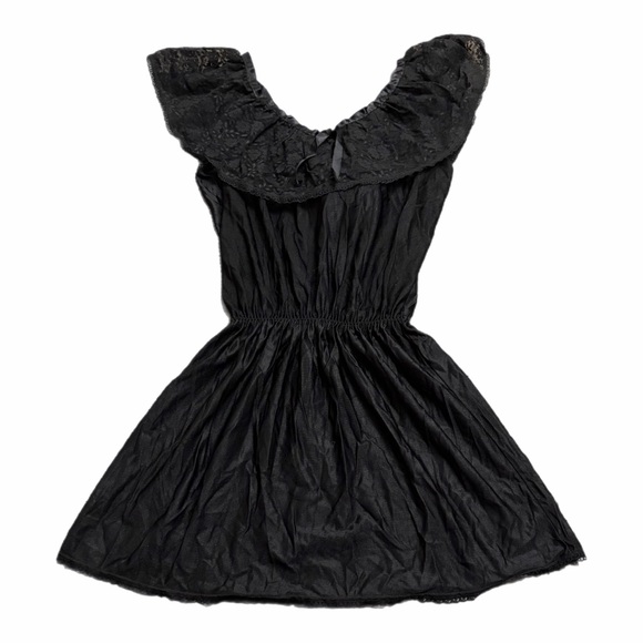 70s/80s European Vintage Victorian Scoop Lace Neckline Mini Slip Dress Black M/L